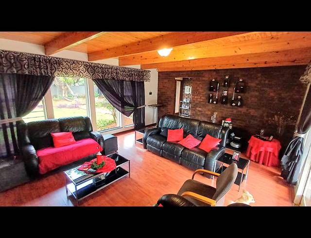 4 BEDROOM FREEHOLD FOR SALE IN LYTTELTON MANOR